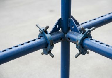 iskele sistemleri, inşaat iskelesi, kalıp iskelesi, teleskopik direk, cup-lock iskele, flanşlı iskele, şantiye ekipmanları, yapı malzemeleri, beton santrali, çimento silosu, Ömür İskele, Ankara iskele