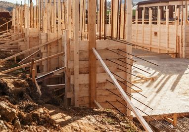 iskele sistemleri, inşaat iskelesi, kalıp iskelesi, teleskopik direk, cup-lock iskele, flanşlı iskele, şantiye ekipmanları, yapı malzemeleri, beton santrali, çimento silosu, Ömür İskele, Ankara iskele